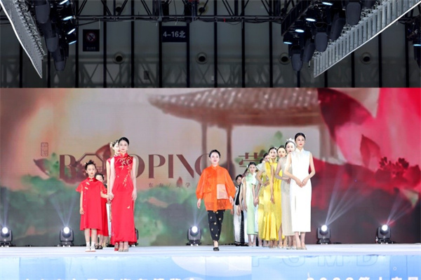  电竞与传统文化融合，国风元素惊艳赛场