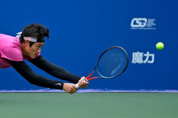 张之臻爆冷淘汰种子选手创历史佳绩